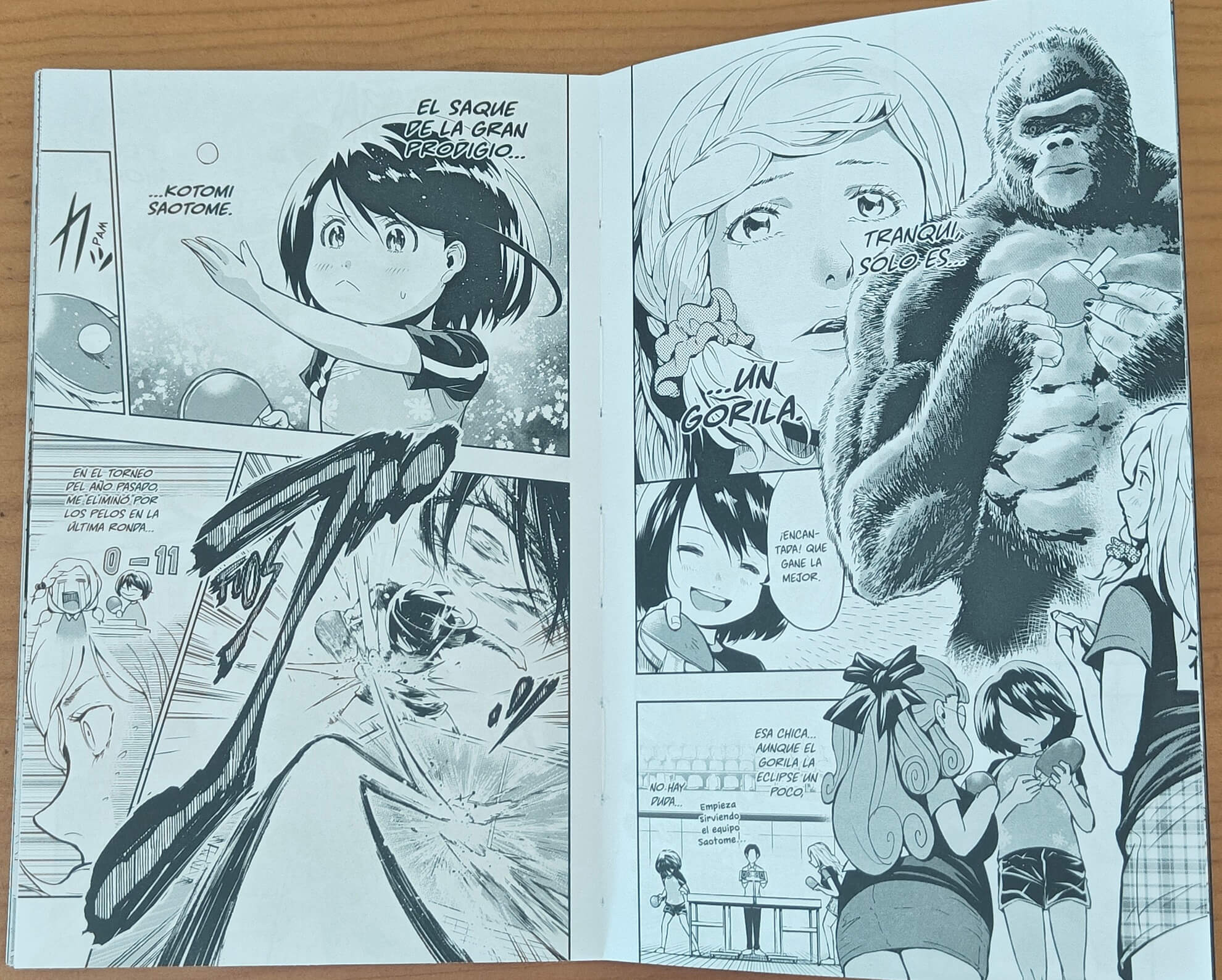 Reseña de Ping Kong n.º 1 | El contraste entre "que mona es" y "la madre que me parió, cuanta intensidad en un dibujo" son una constante.