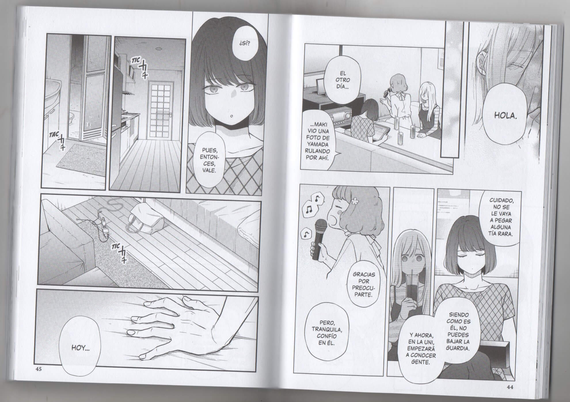 Reseña del manga Mi amor por Yamada está al Nv. 999 n.º 8 | Yamada es muy guapo y sus amigas no confían en las otras chicas, no es que sea cosa de él.